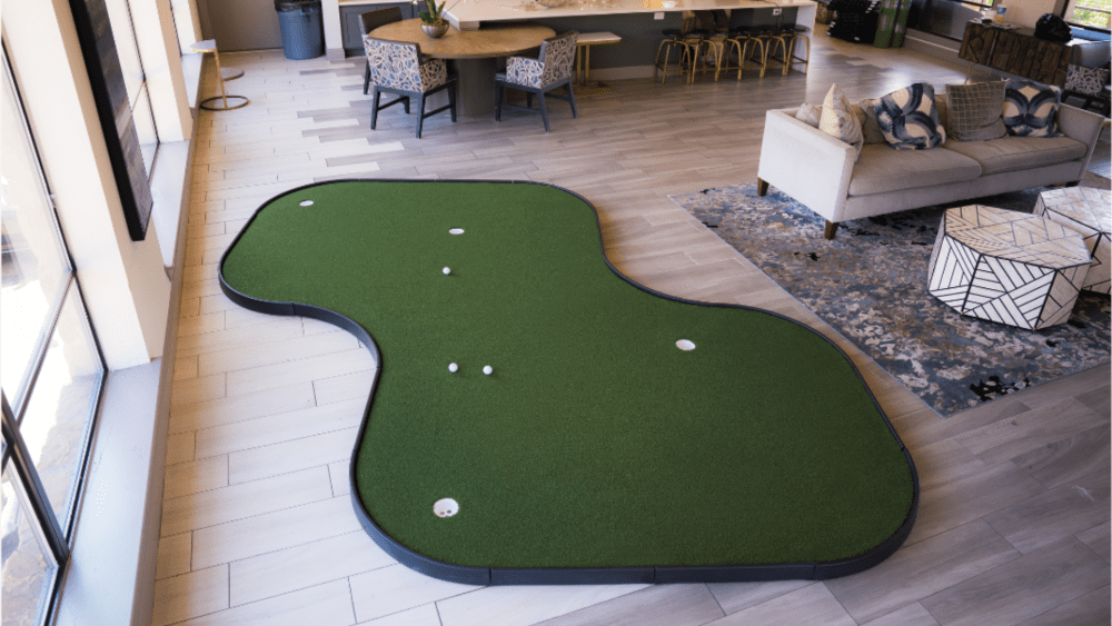 SIGPRO Double Break Putting Green